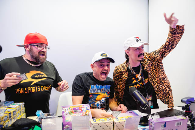 GaryVee pulls a 1/1 Topps Chrome card with DGN Sports Cards at Fanatics Fest 2025.