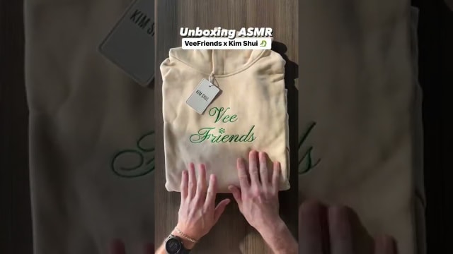 ASMR Unboxing of the VeeFriends x Kim Shui Driven Dragon Hoodie