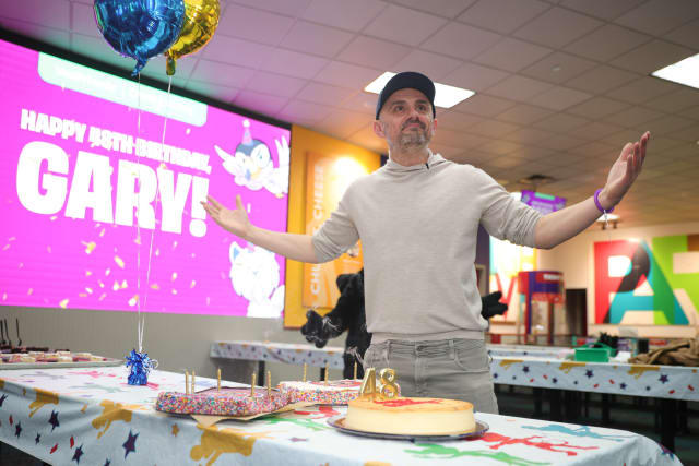 GaryVee has entered the building for his 48th birthday party