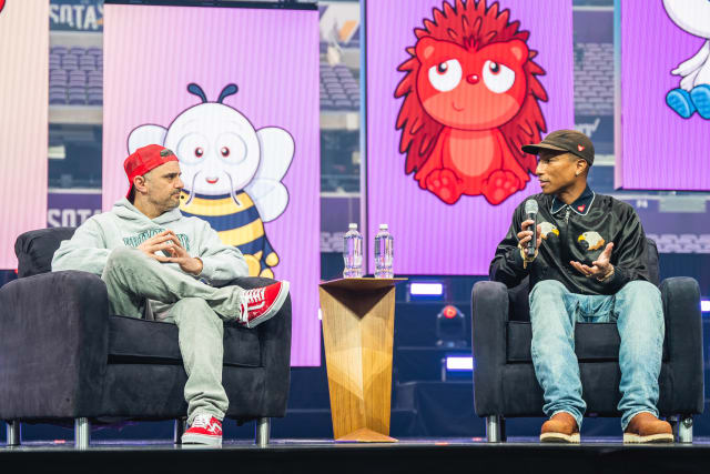 GaryVee chops it up with Pharrell at VeeCon 2022, discussing the power of creativity, and curiosity.
