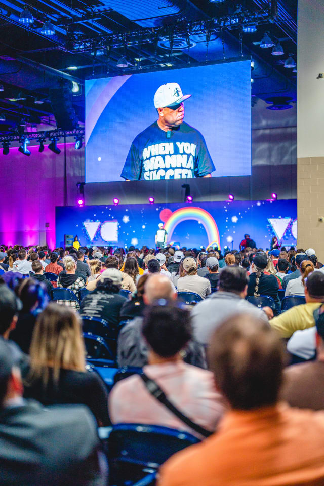 The greatest motivational speaker around, Eric Thomas at VeeCon 2023