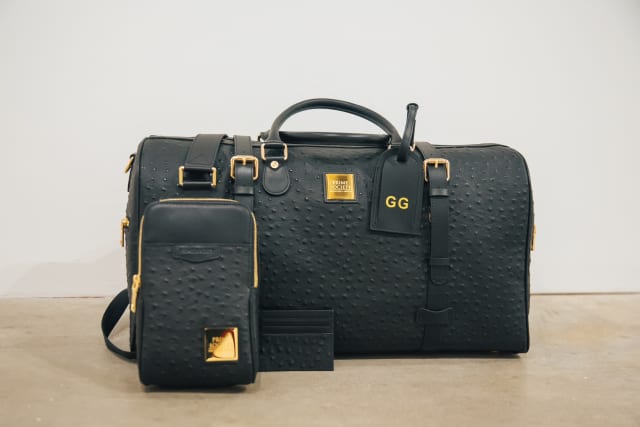 Gift Goat #14, goats received a premium leather goods experience through VeeFriends’ collaboration with Prime Society. Known for impeccable craftsmanship, timeless design, and work with top professional athletes, Prime Society creates luxury products tailored to high-end tastes. This partnership brought goats another elevated and thoughtfully crafted gift experience.